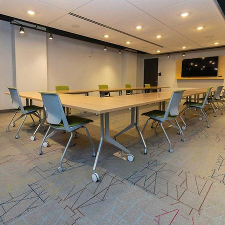 Aloft St. Louis Cortex Экстерьер фото