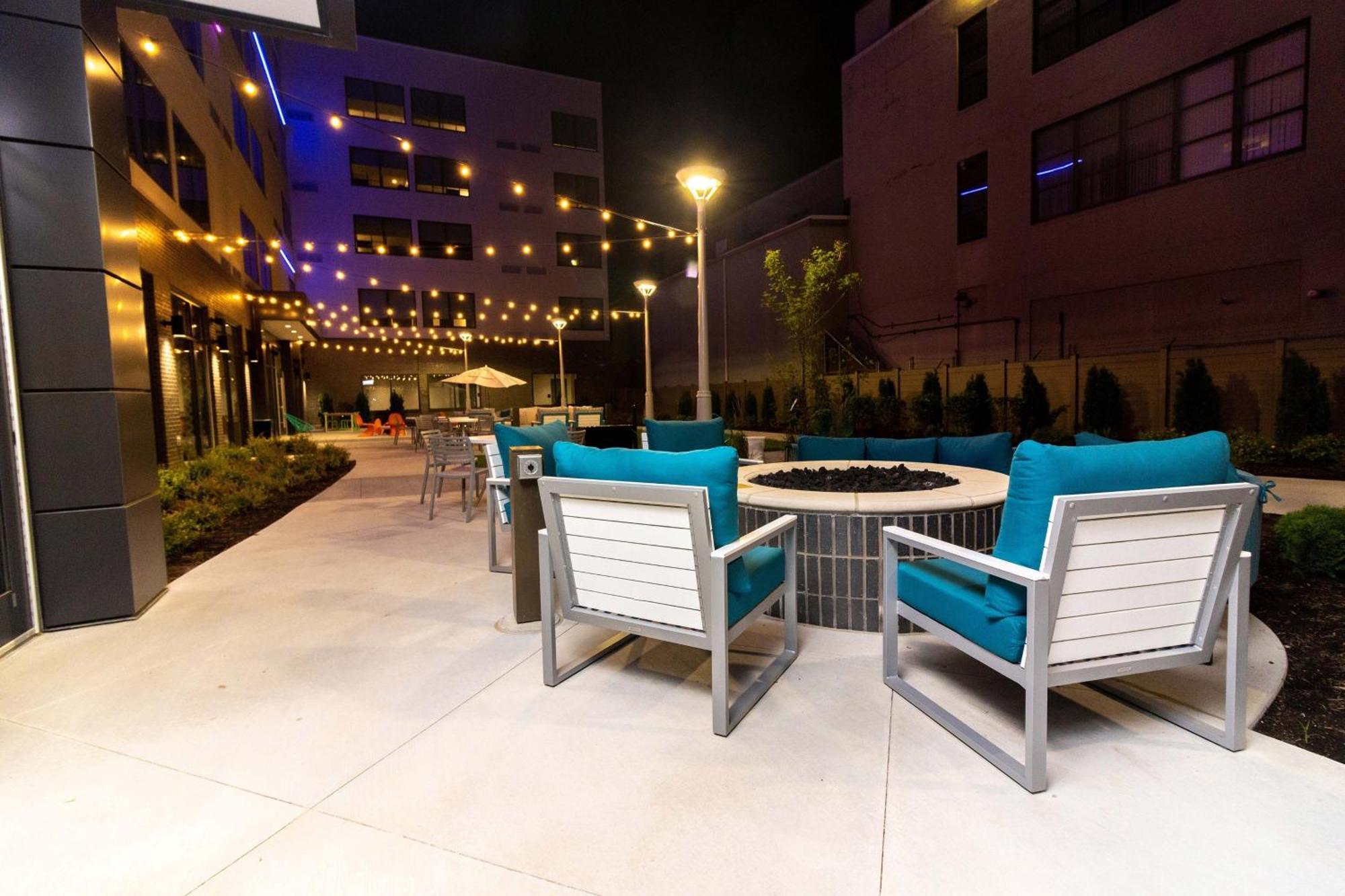 Aloft St. Louis Cortex Экстерьер фото