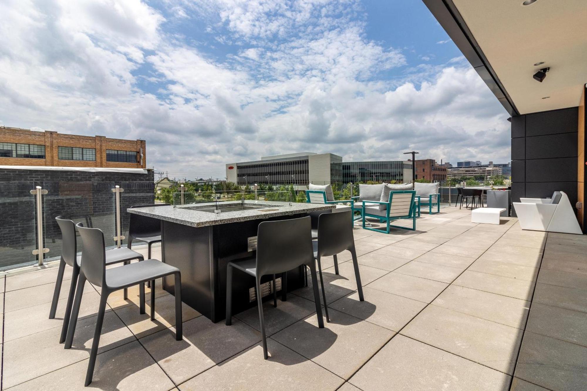 Aloft St. Louis Cortex Экстерьер фото